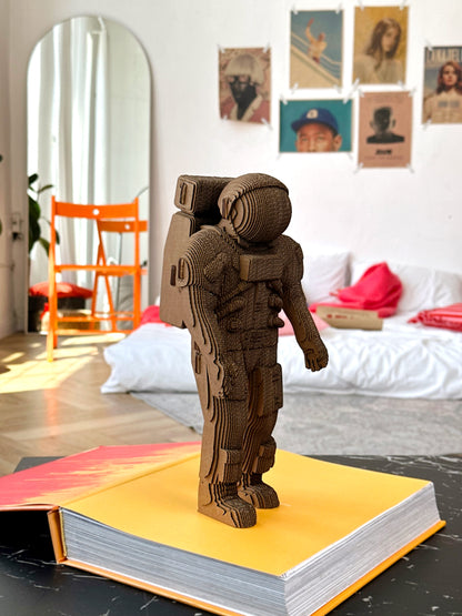 CARTONIC® – Astronaut - Modèle 3D en carton